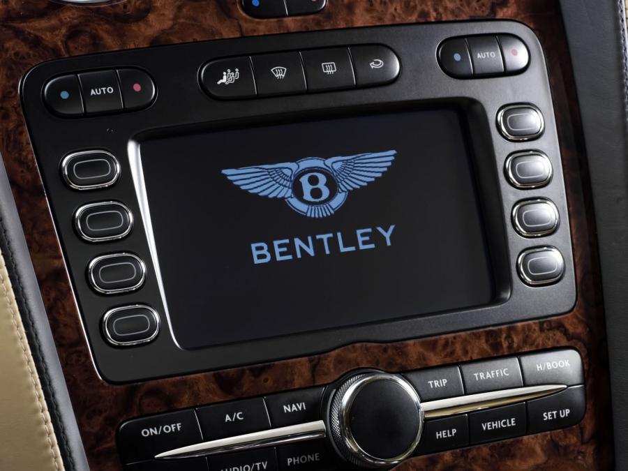  Bentley Continental Flying Spur 2005 года  (фото 21 из 51)